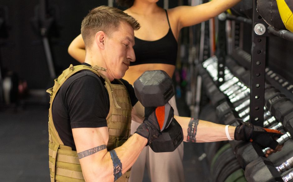 Customizable Weight Training Handles Guide